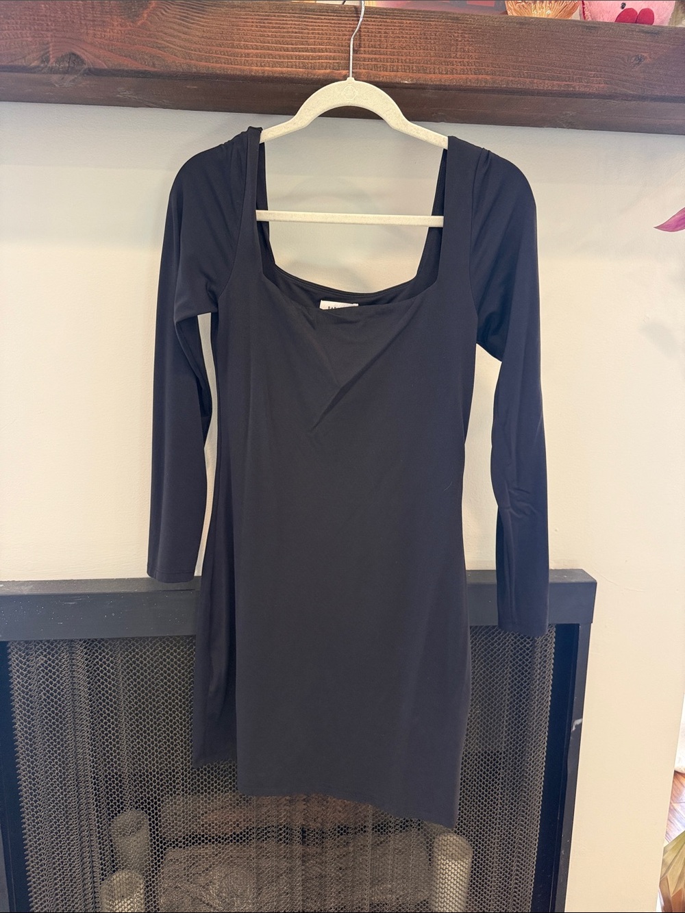 Aritizia Babaton Black Long-Sleeve Square Neck Dress